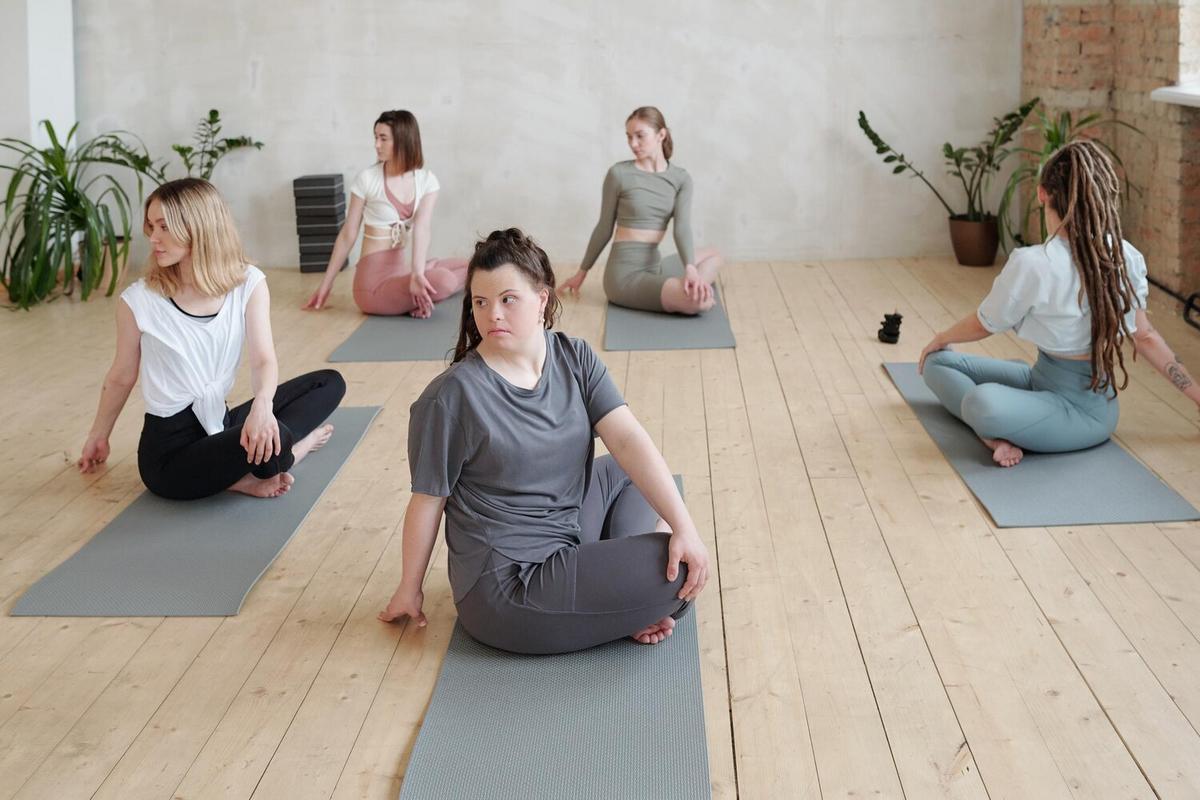 Yoga for Beginners: Poses to Enhance Flexibility and Reduce Stress